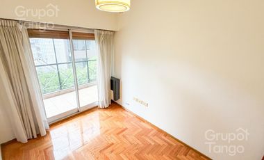 Venta Departamento Semipiso Tres Ambientes Caballito Frente Balcón Cochera