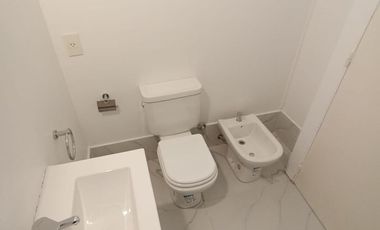 Piso 3 Amb. con Balcon y Vista Parcial al Rio