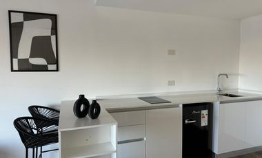 Studio en alquiler temporario, en Quartier del Bajo. Torre 1 .