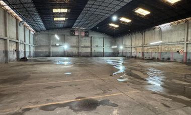 Galpón en alquiler - 2 Oficinas 3 Baños - 1.000Mts2 - Avellaneda