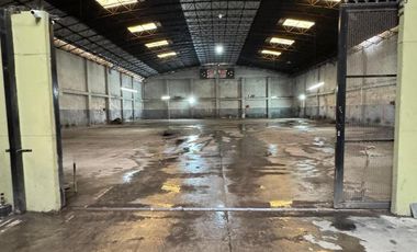 Galpón en alquiler - 2 Oficinas 3 Baños - 1.000Mts2 - Avellaneda