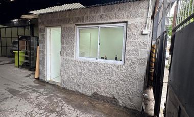 Galpón en alquiler - 2 Oficinas 3 Baños - 1.000Mts2 - Avellaneda
