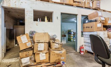 Galpón en venta barrio arroyito local comercial y departamento 2 dormitorios