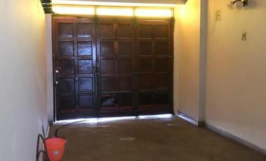 Casa en venta - 3 Dormitorios 2 Baños - Cochera - 223Mts2 - Quilmes