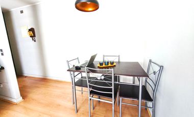 Departamento en arriendo c/ estacionamiento en Centro Histórico de Santiago