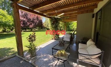 Casa en arriendo en Chicureo