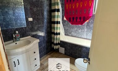 Casa en venta c/ estacionamiento en Mantagua 200/1800 m2