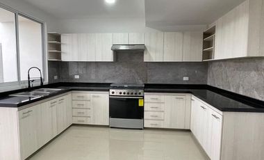 Casa nueva en Araucaria cerca de la Esmeralda, de Metepec, en San Mateo Atenco a un costado de Terranova School