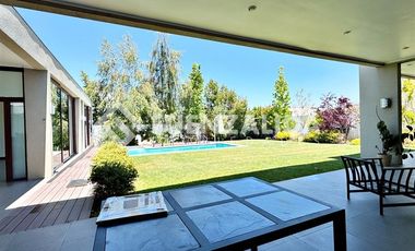 Casa en Arriendo en Av La dehesa