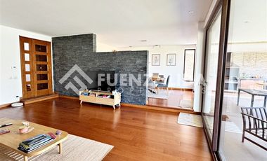 Casa en Arriendo en Av La dehesa