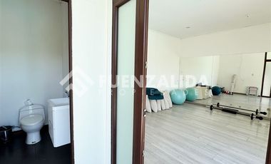Casa en Arriendo en Av La dehesa