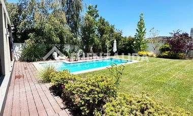 Casa en Arriendo en Av La dehesa