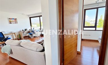 Casa en Arriendo en Av La dehesa