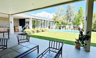 Casa en Arriendo en Av La dehesa