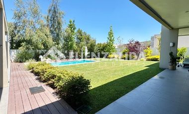 Casa en Arriendo en Av La dehesa