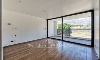 Piedra Roja, Iluminada y moderna casa