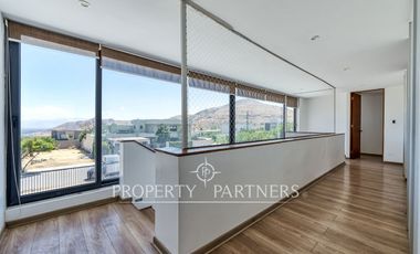 Piedra Roja, Iluminada y moderna casa