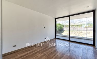 Piedra Roja, Iluminada y moderna casa