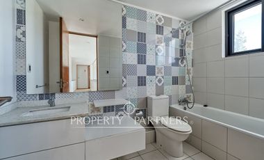 Piedra Roja, Iluminada y moderna casa