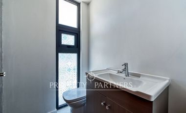 Piedra Roja, Iluminada y moderna casa