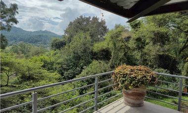 LOCAL EN RENTA EN ACATITLAN