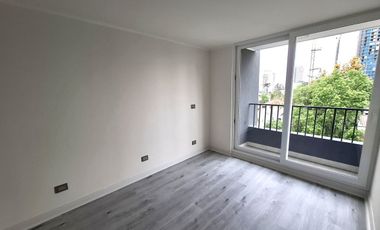 Se arrienda departamento NUEVO cerca de Plaza Egaña y con orientación Norte