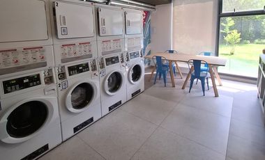 Se arrienda departamento NUEVO cerca de Plaza Egaña y con orientación Norte