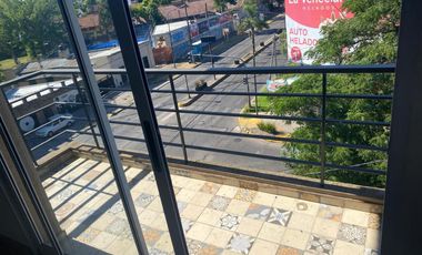 Departamento en venta - 2 Dormitorios 2 Baños - 75Mts2 - Adrogué