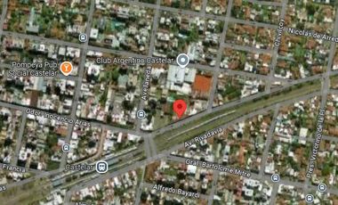 Departamento en venta - 2 Dormitorios 2 Baños - Local - 288Mts2 - Castelar, Morón