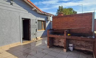 Departamento en venta - 2 Dormitorios 1 Baño - 85mts2 - Quilmes