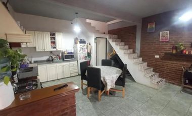 Casa en venta - 4 Dormitorios 2 Baños - Almirante Brown