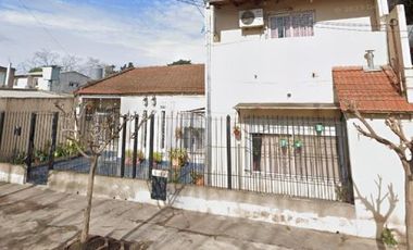 Casa en venta - 4 Dormitorios 2 Baños - Almirante Brown