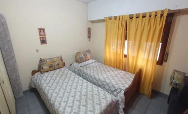 Casa en venta - 4 Dormitorios 2 Baños - Almirante Brown