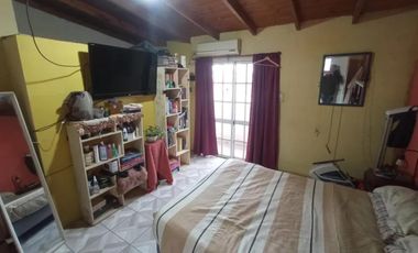 Casa en venta - 4 Dormitorios 2 Baños - Almirante Brown