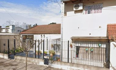 Casa en venta - 4 Dormitorios 2 Baños - Almirante Brown