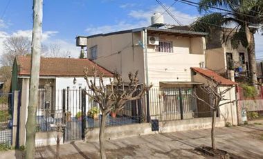 Casa en venta - 4 Dormitorios 2 Baños - Almirante Brown