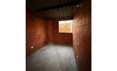 SE VENDE CASA B/FLORENCIA LA ITALIA PALMIRA