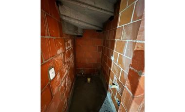 SE VENDE CASA B/FLORENCIA LA ITALIA PALMIRA