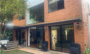 Casa en Venta en El Poblado sector San Lucas