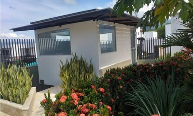 CASA EN SOPETRAN EN UNIDAD CERRADA