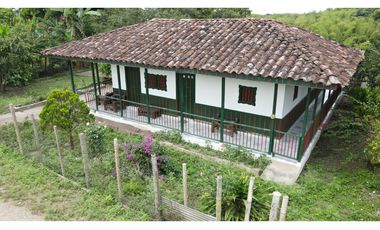 VENTA DE FINCA EN TEBAIDA, QUINDO, COLOMBIA