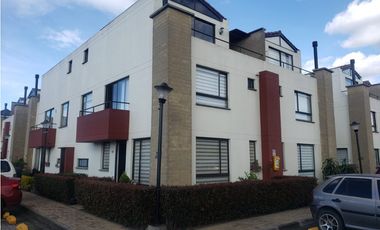 GIA 271. Casa en venta-Mosquera-Reservas de Alcala