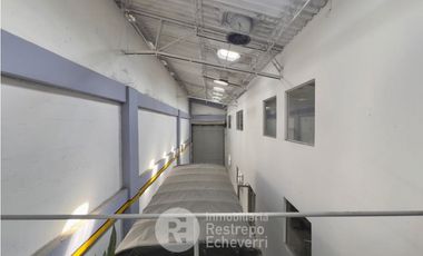 Bodega en venta, vía panamericana, sector la Florida. Villamaria.