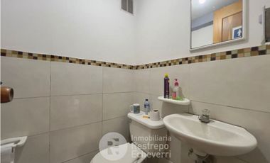 Bodega en venta, vía panamericana, sector la Florida. Villamaria.