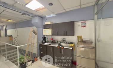 Bodega en venta, vía panamericana, sector la Florida. Villamaria.