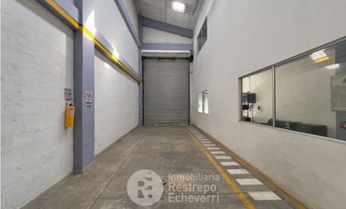 Bodega en venta, vía panamericana, sector la Florida. Villamaria.
