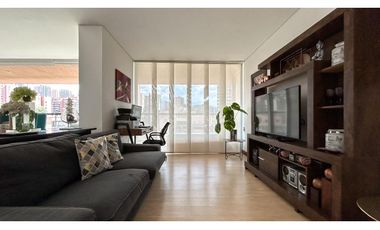 Apartamento por los Parra para al renta amoblada en piso 12