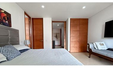 Apartamento por los Parra para al renta amoblada en piso 12