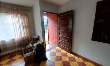 Casa en venta  excelente ubicación en la América.