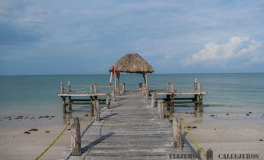 Terreno en Venta en Celestun Frente al Mar.